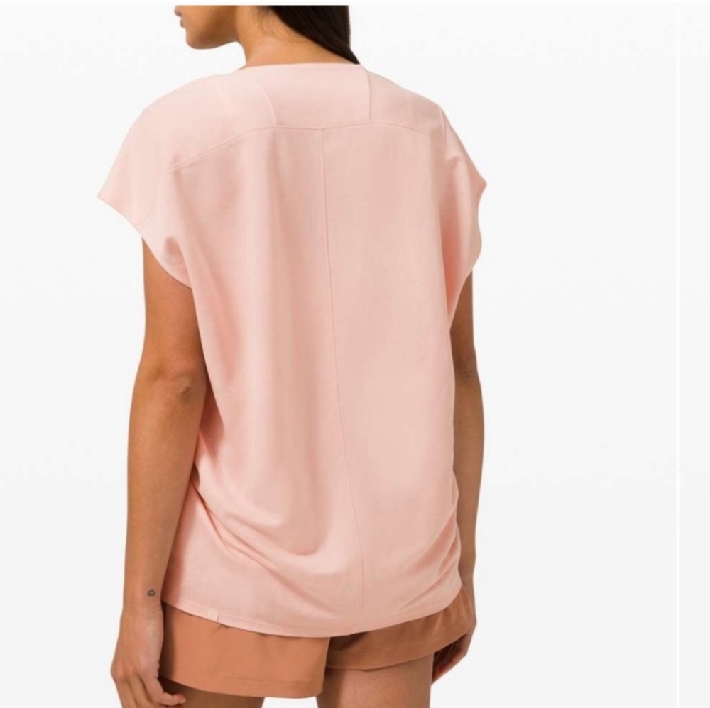 Lululemon Capped Short Sleeve Tee Size 8 - Picture 2 of 6
